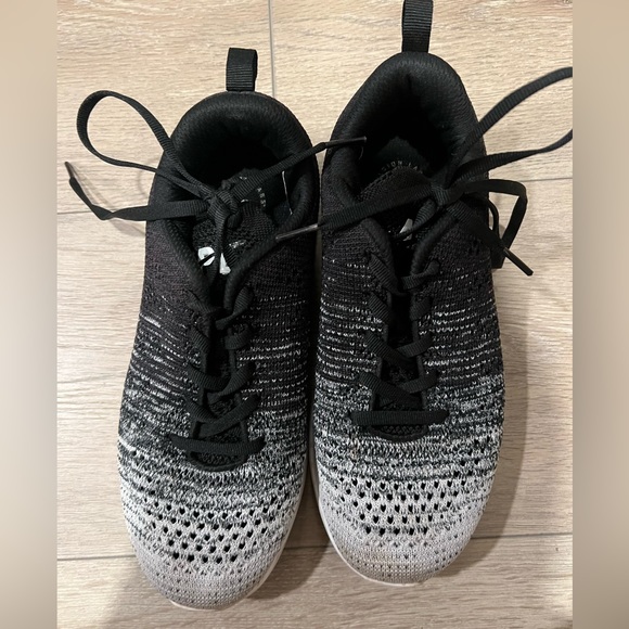 APL techloom pro running shoes - Picture 4 of 10